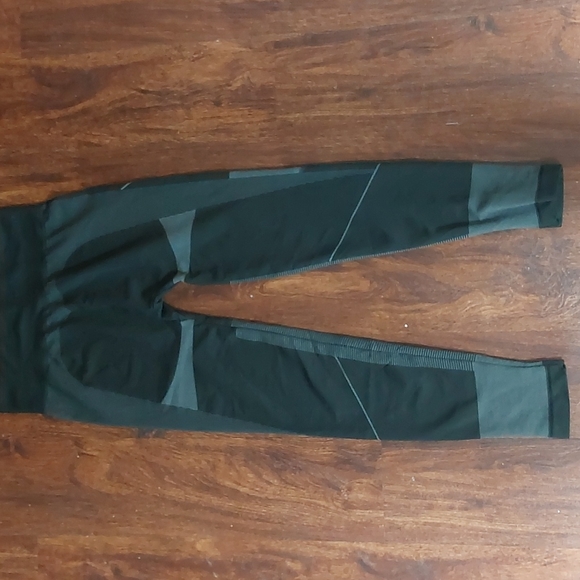 Kimberly  Co  work out set - Picture 6 of 6